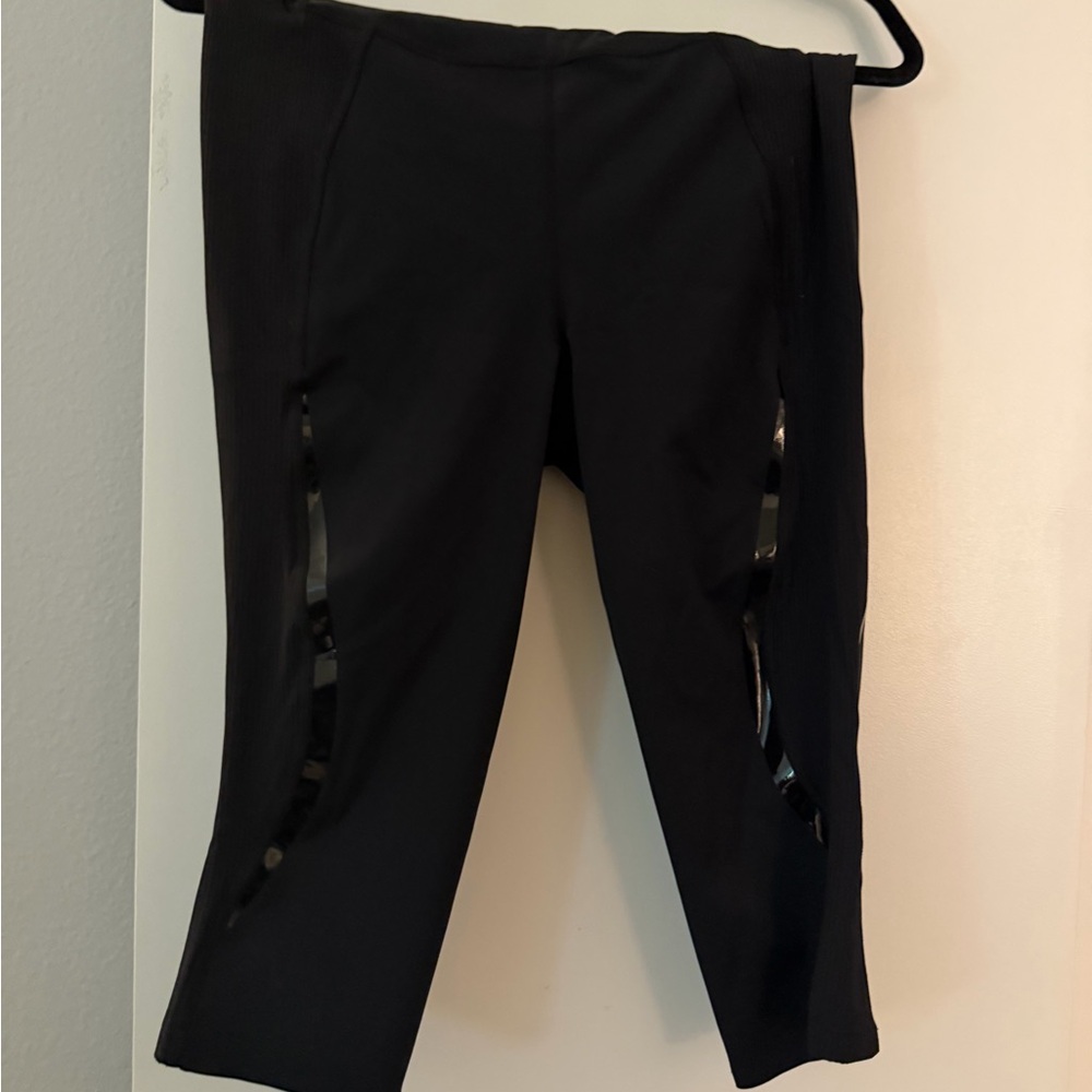Lululemon Gloss Trim Run Super High-Rise Crop 17"  size 12 - Picture 3 of 3